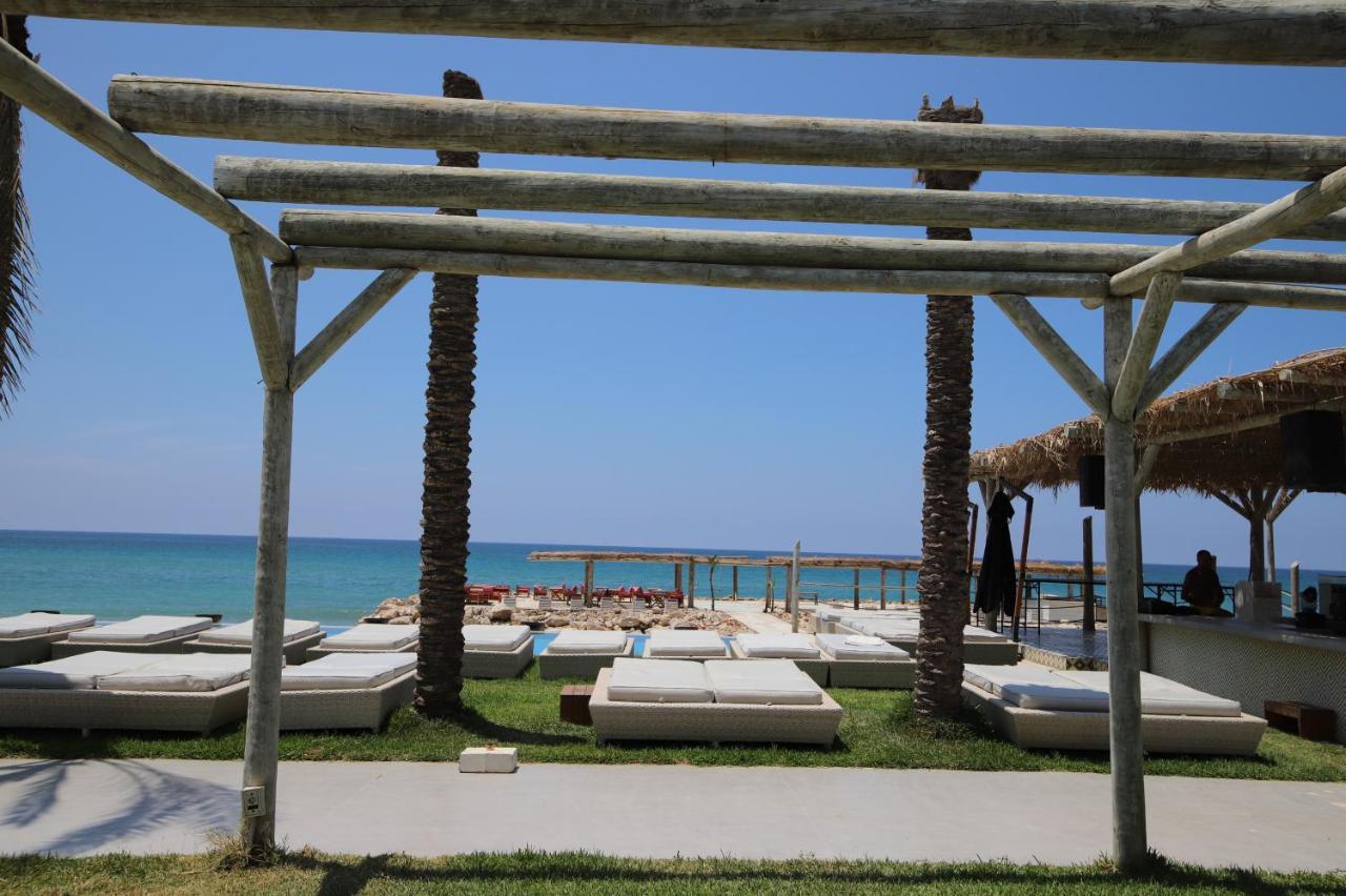 Lost At Sea Hotel Damour Exterior photo